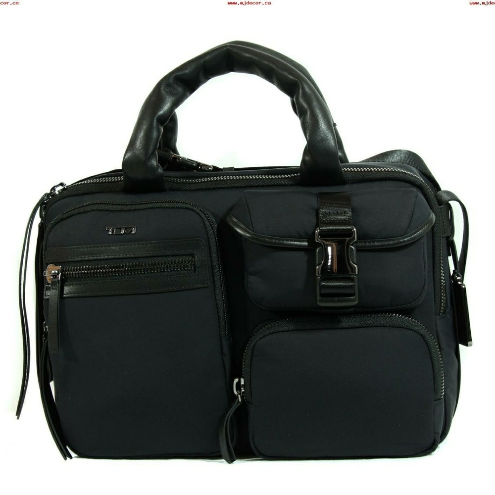 Tumi, Style: Cassidy.